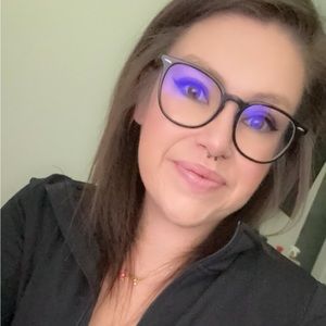 Meet your Posher, Shea